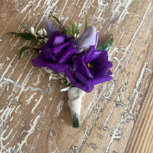 Load image into Gallery viewer, Modern Boutonnière