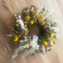 Load image into Gallery viewer, Sunshine Wreath